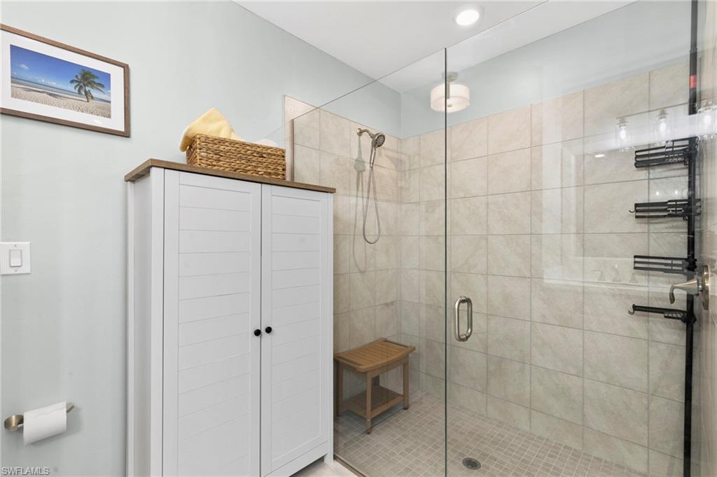 14683 Edgewater CIR