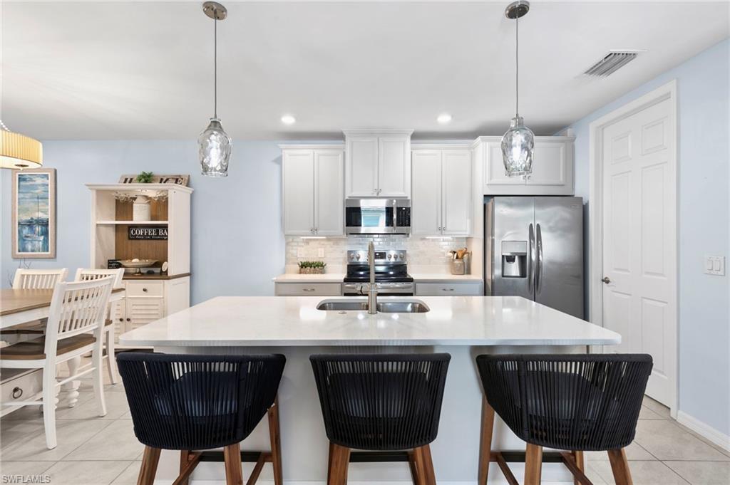 14683 Edgewater CIR