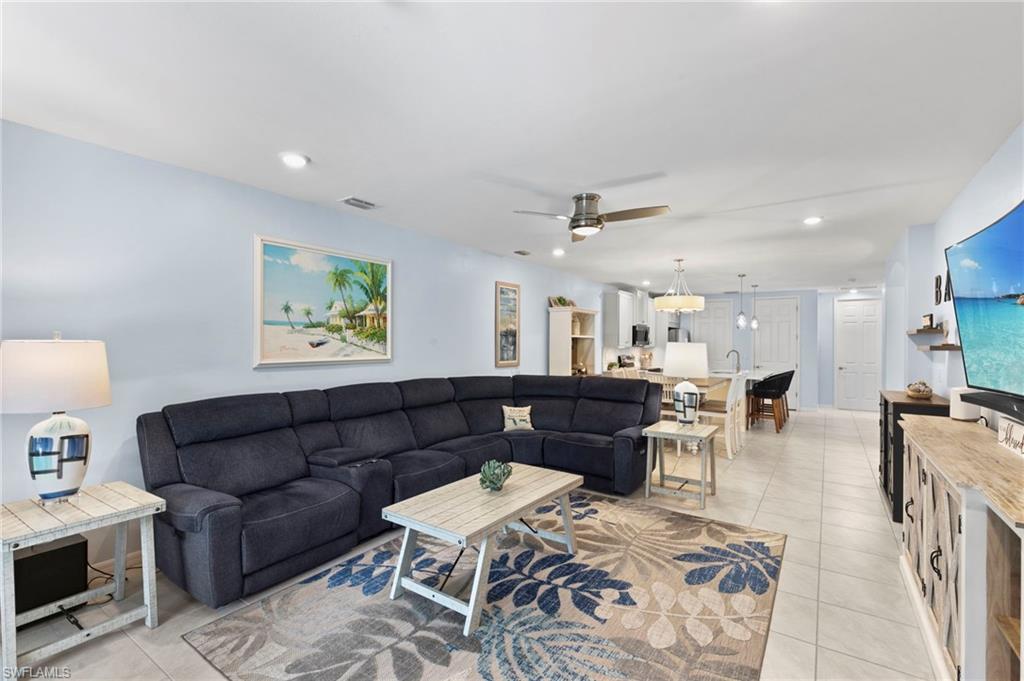 14683 Edgewater CIR