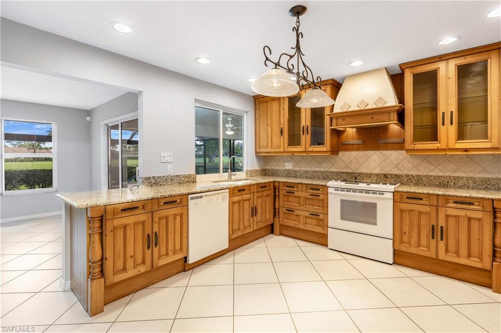 313 Forest Hills BLVD