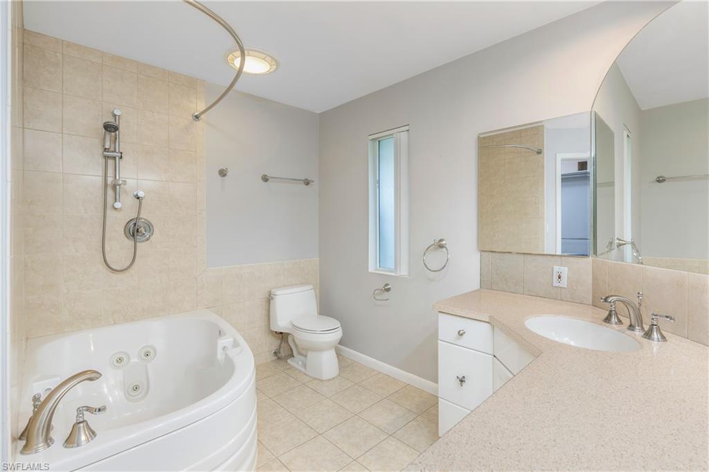 313 Forest Hills BLVD