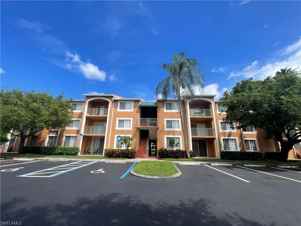 1205 Wildwood Lakes BLVD 306