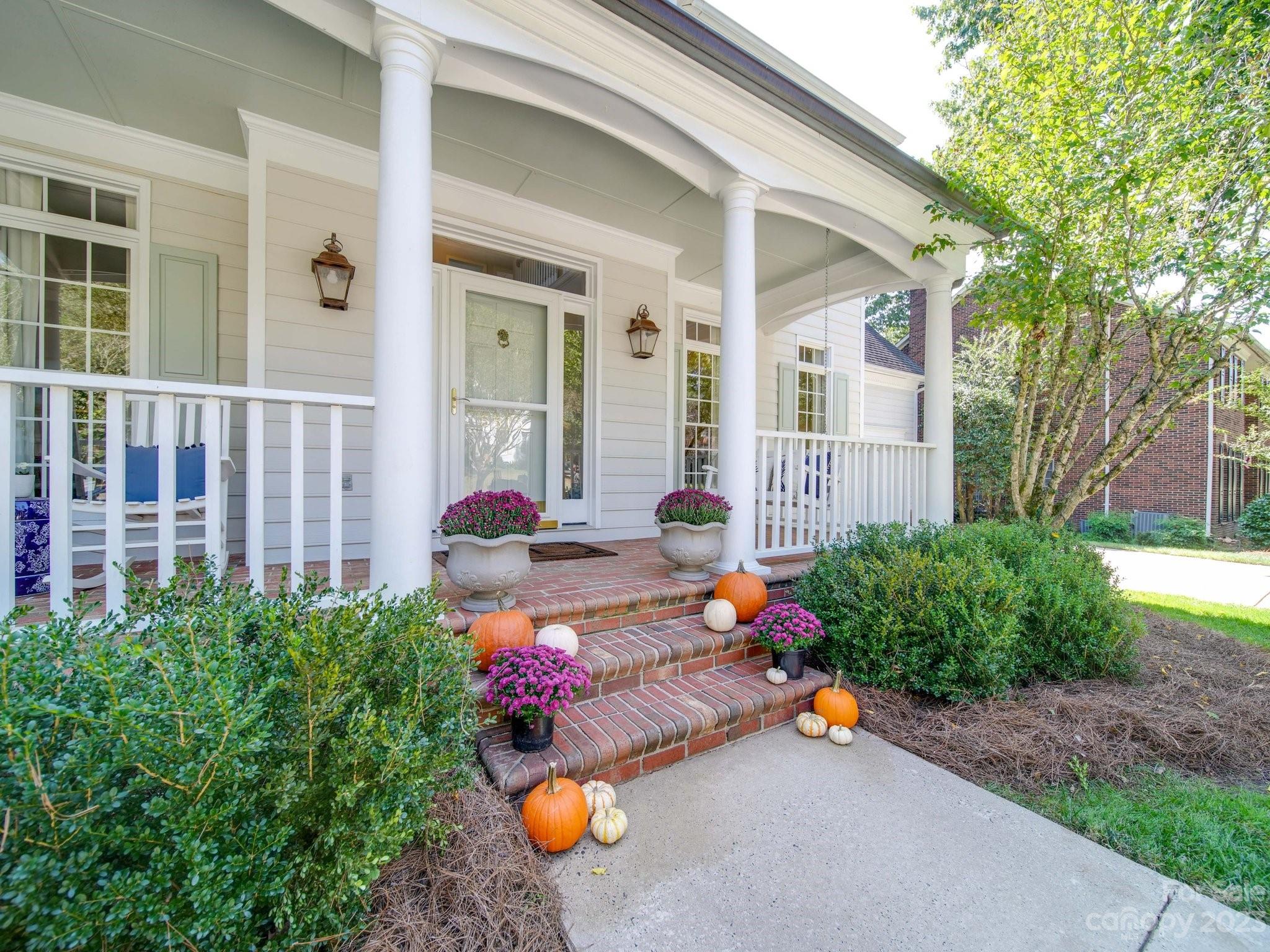 5513 Providence Glen Road