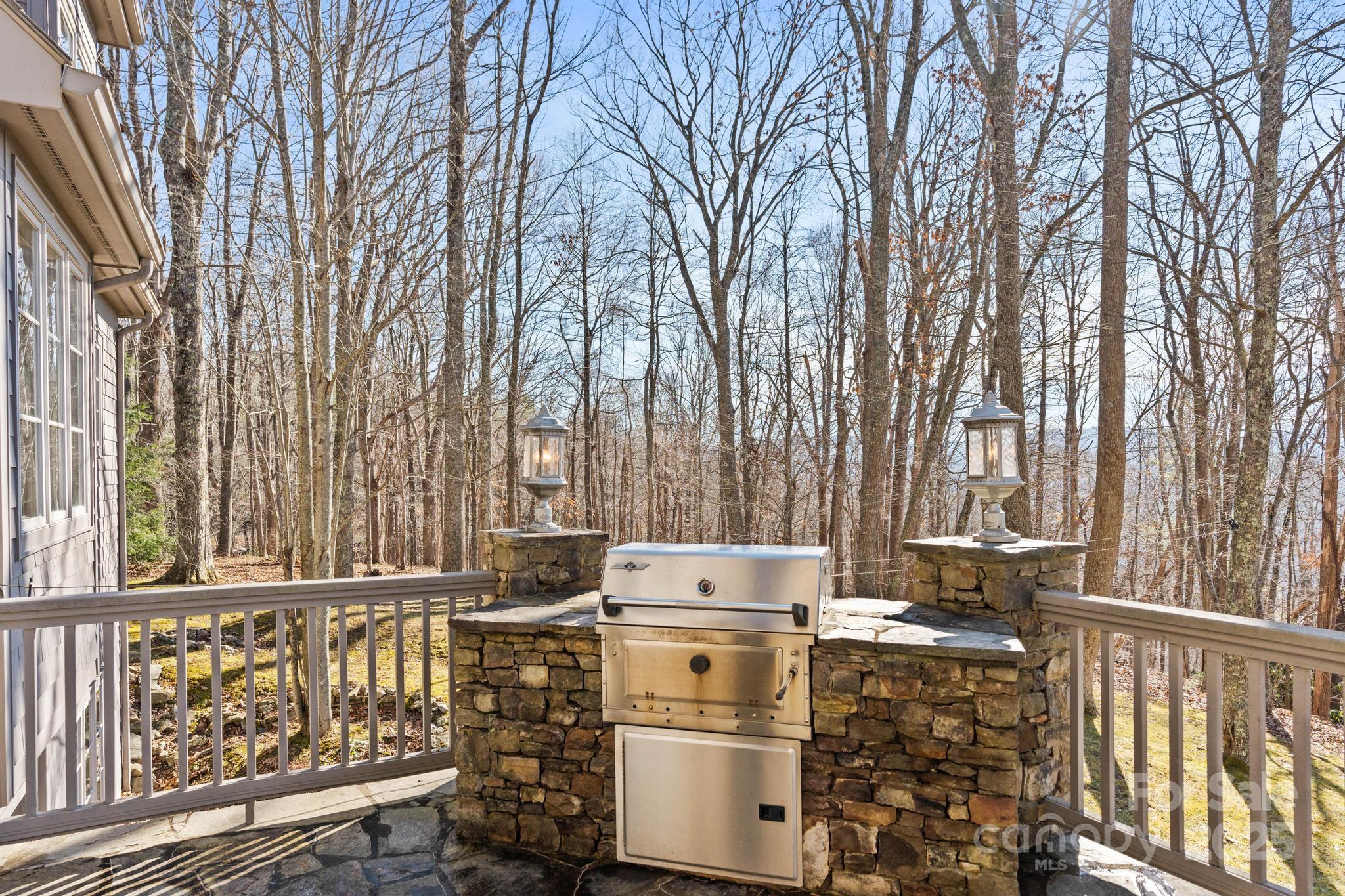 1676 Valle Cay Drive