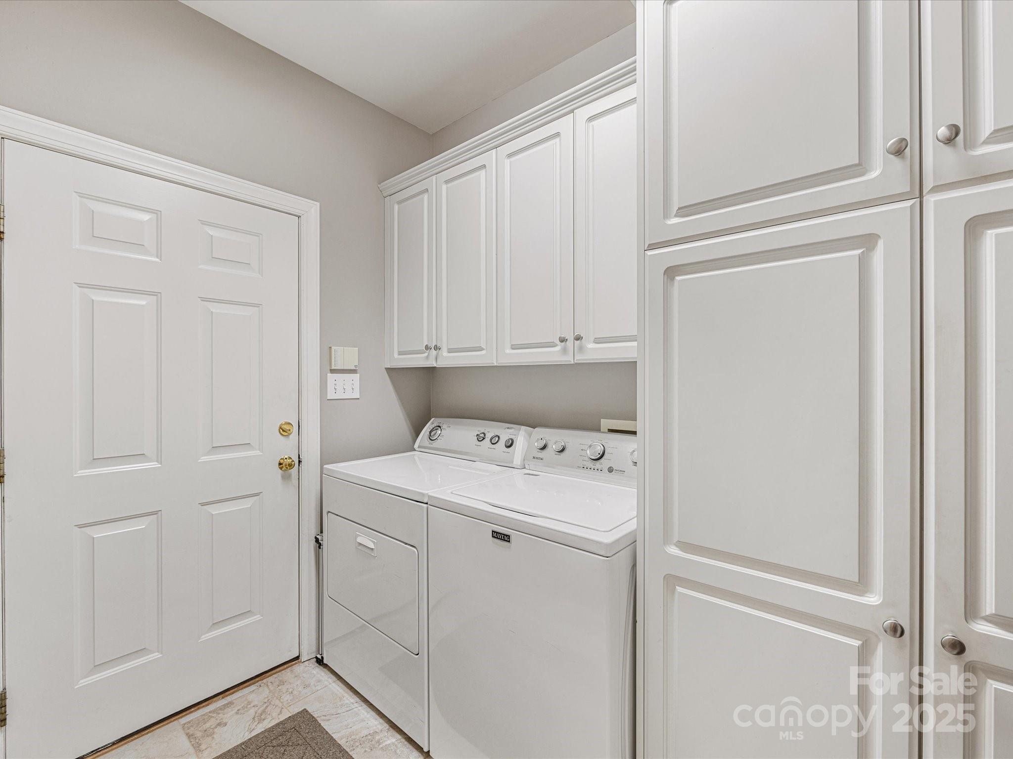 10626 Newberry Park Lane