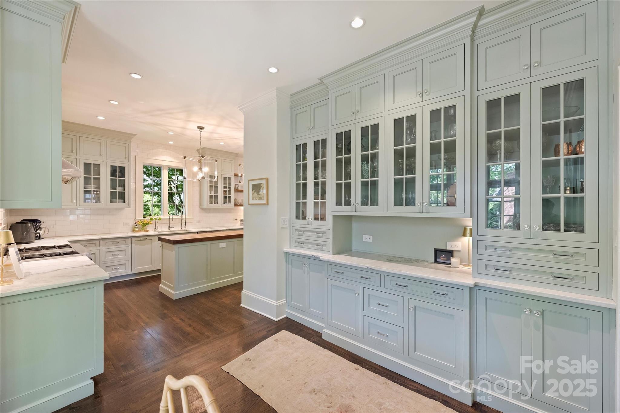 2101 Dilworth Road W