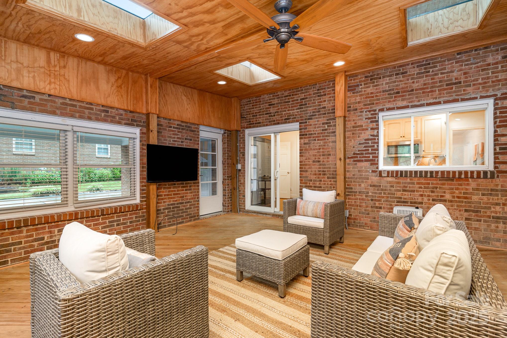 1209 Alfred Street