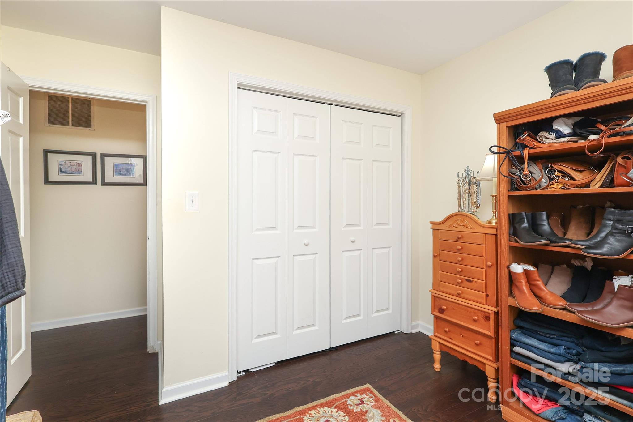 8306 Knights Bridge Road