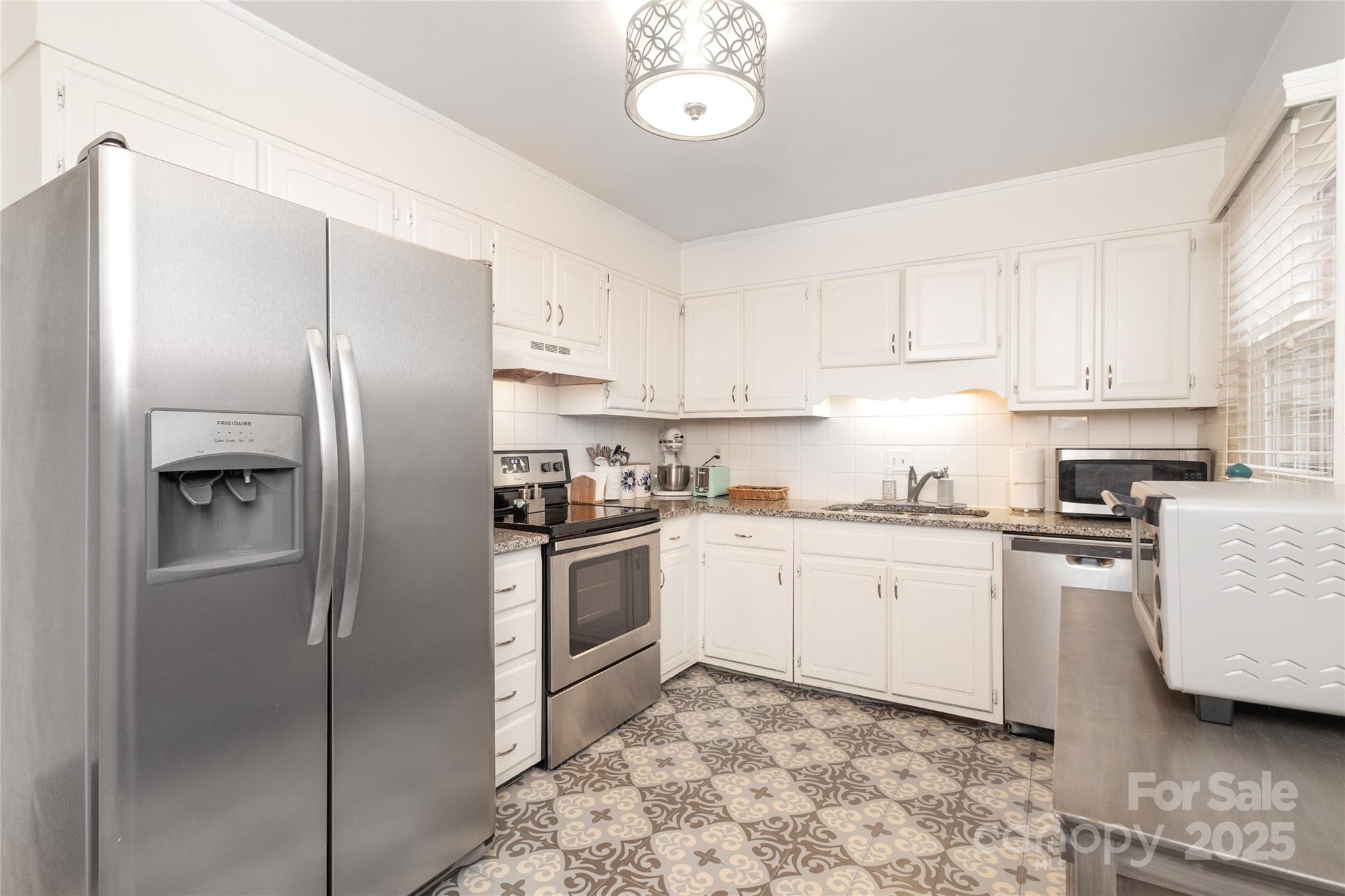 8306 Knights Bridge Road