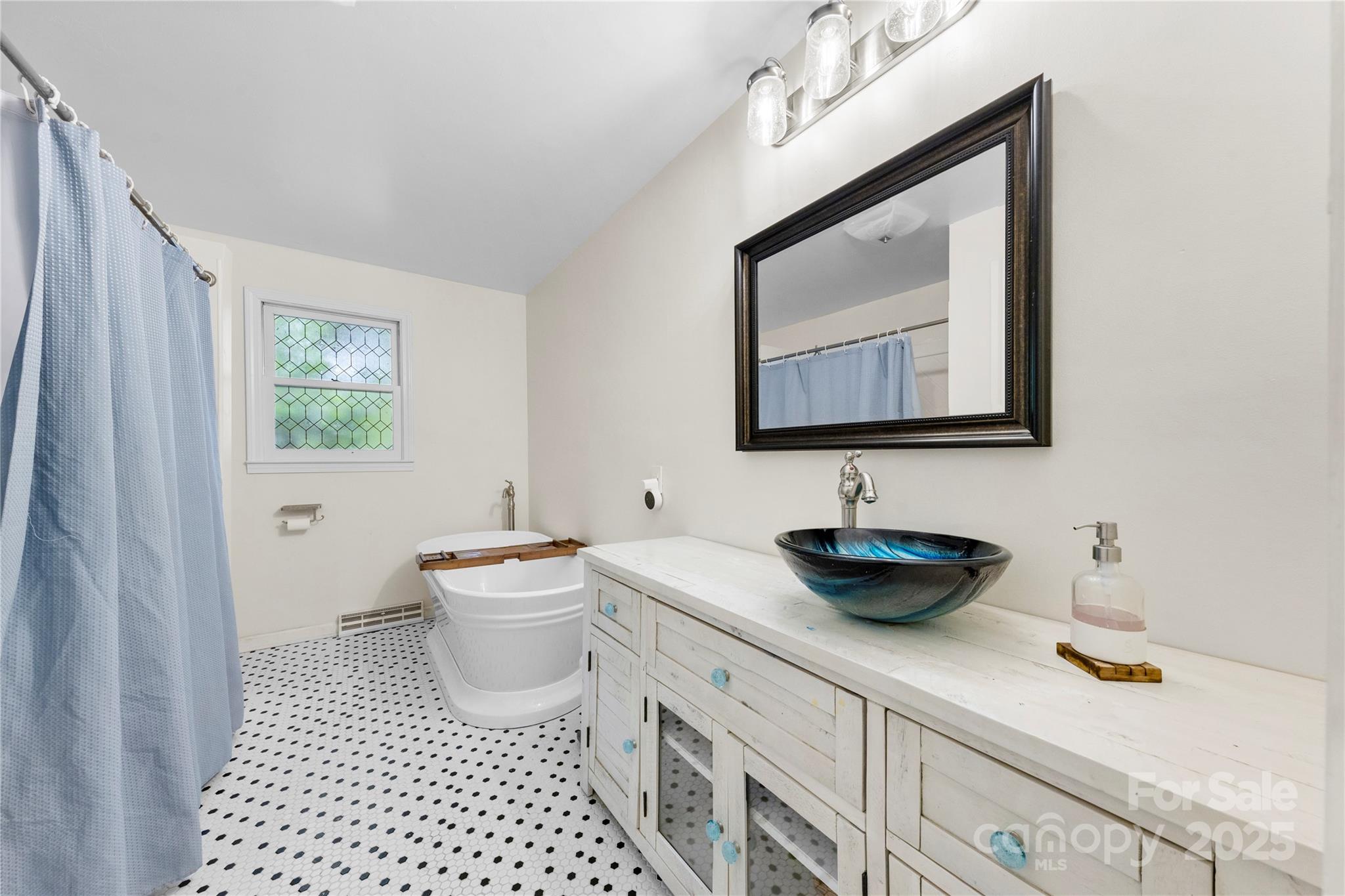 16453 NC Hwy 73 Highway