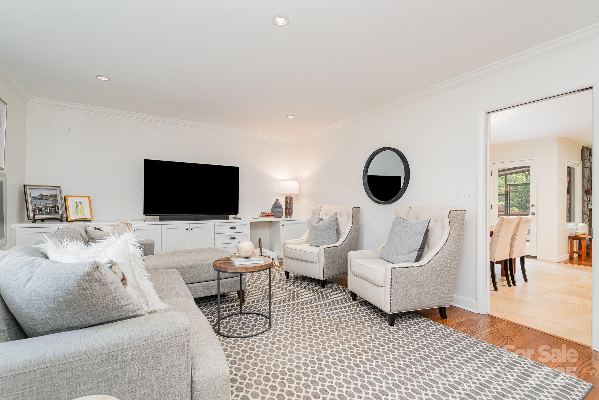 1601 Wandering Way Drive