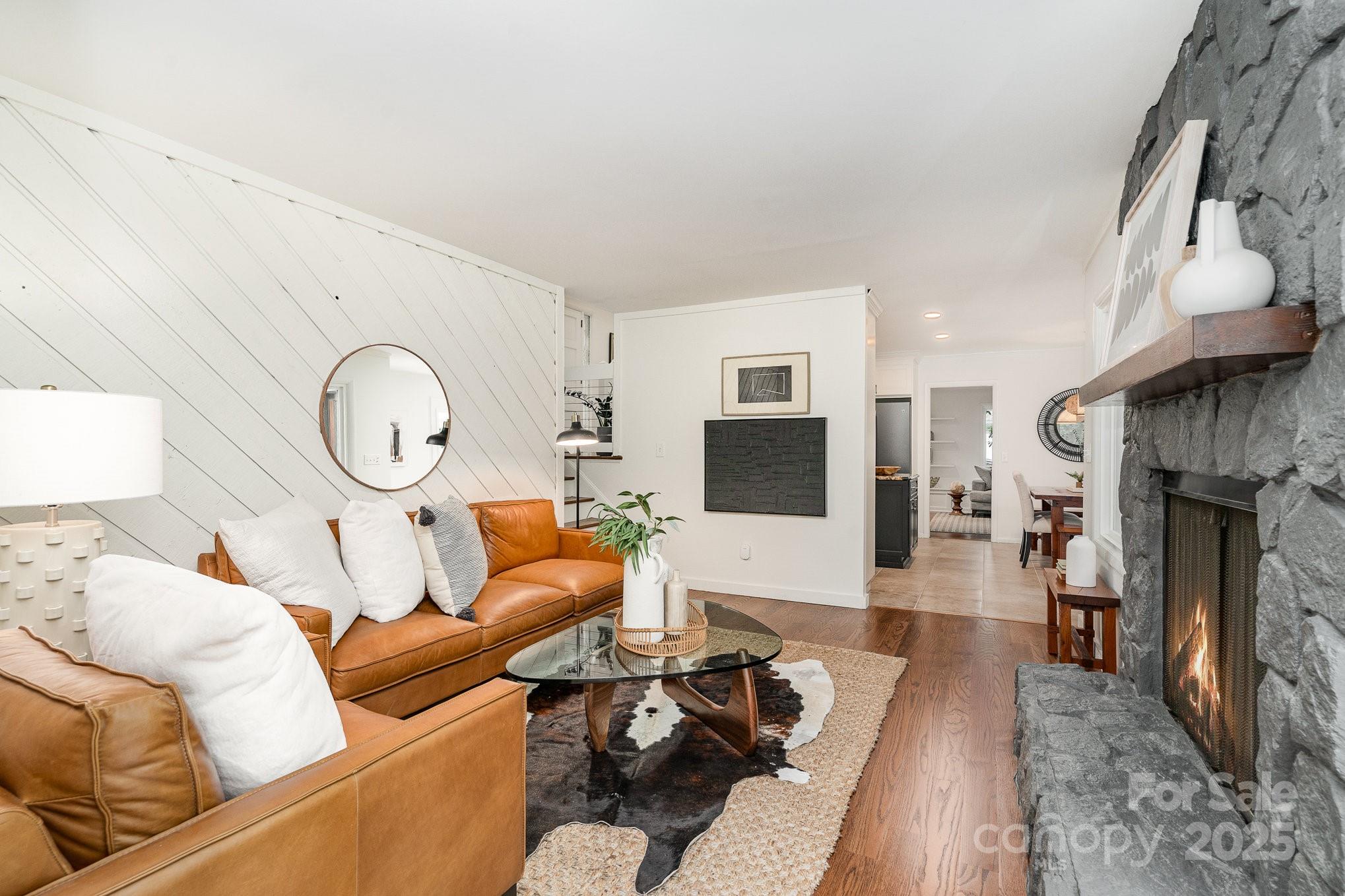 1601 Wandering Way Drive