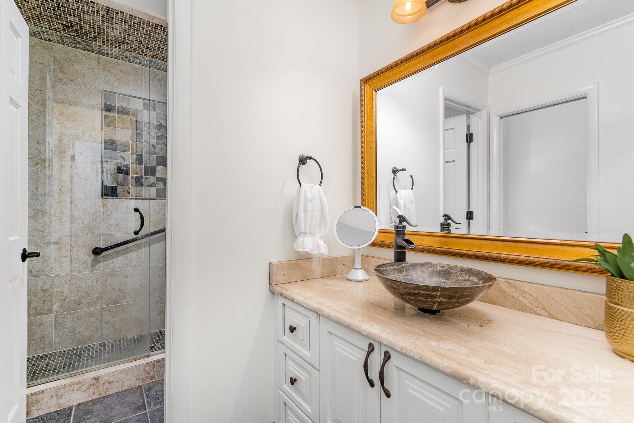 1601 Wandering Way Drive