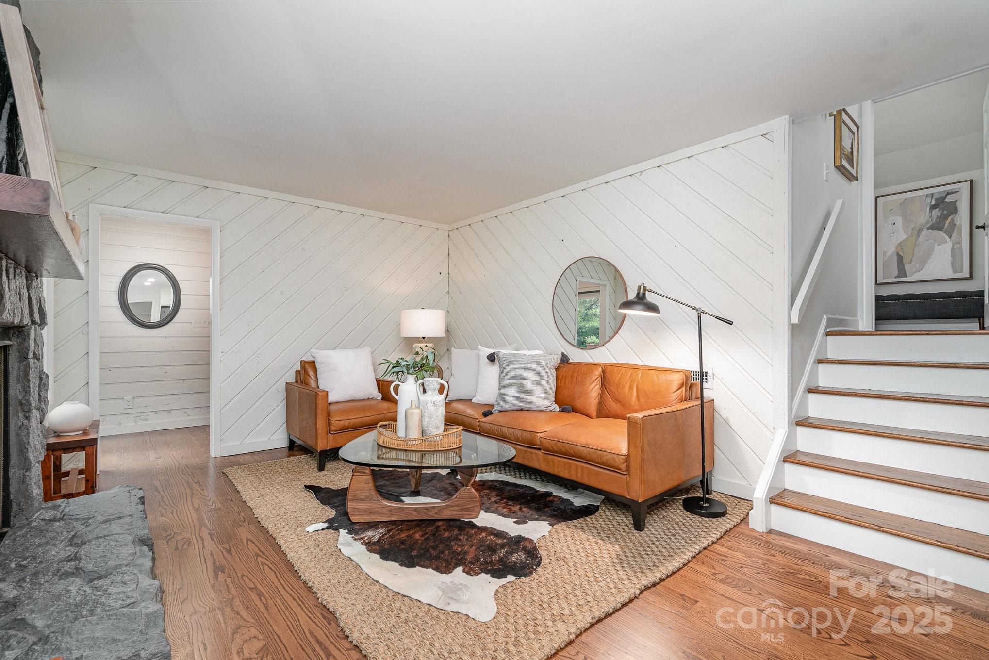 1601 Wandering Way Drive