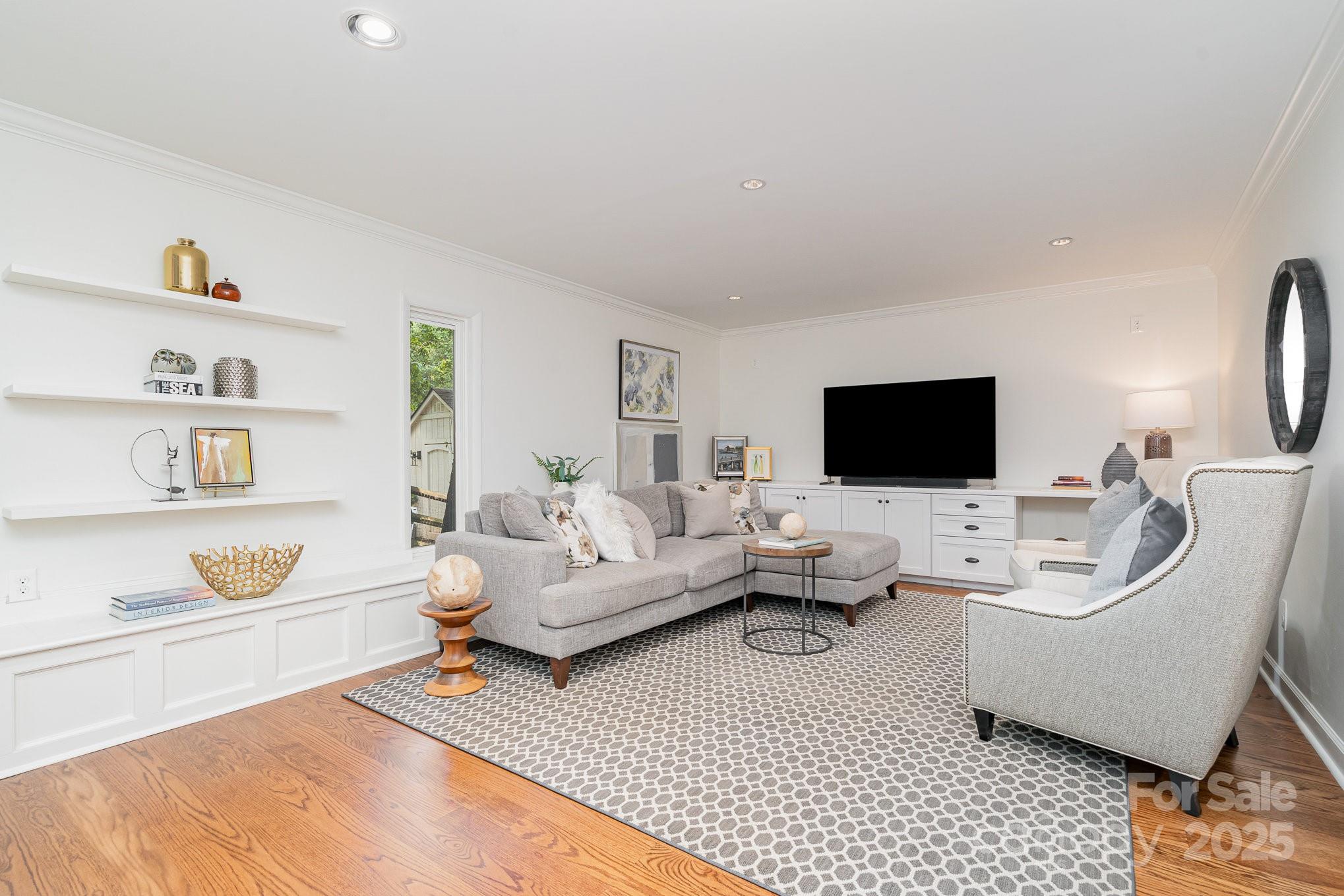 1601 Wandering Way Drive