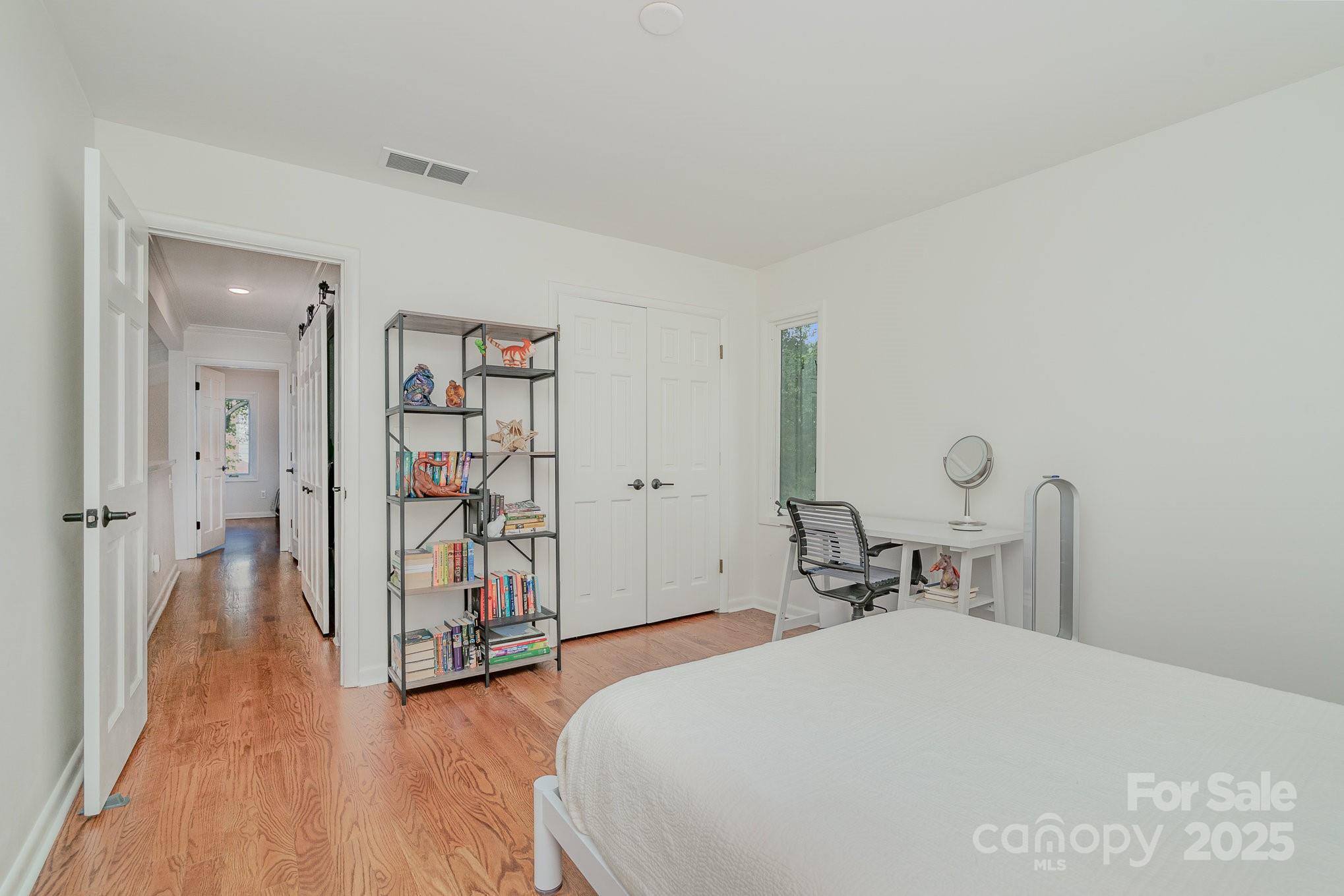 1601 Wandering Way Drive