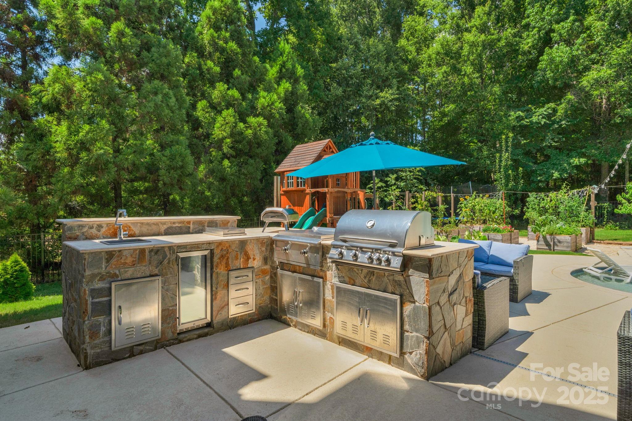 7404 Stonehaven Drive