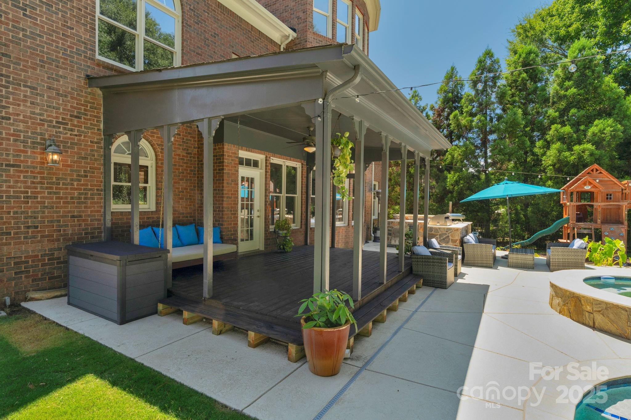 7404 Stonehaven Drive