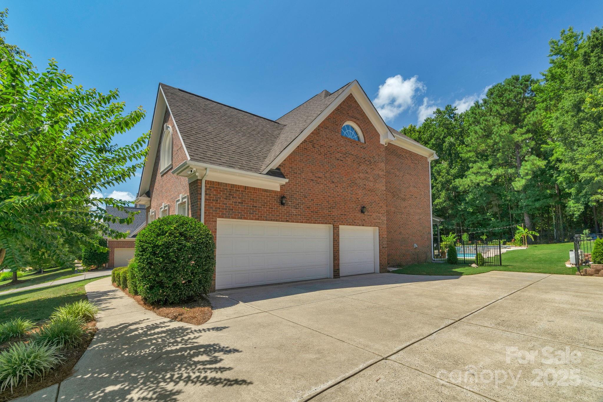 7404 Stonehaven Drive