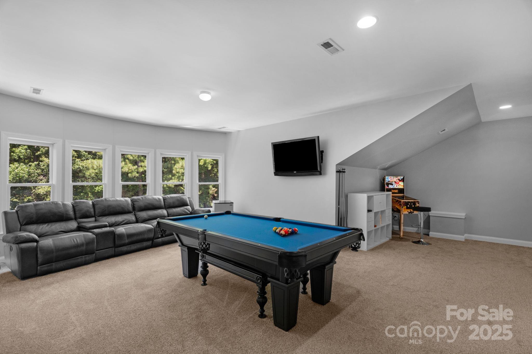 7404 Stonehaven Drive