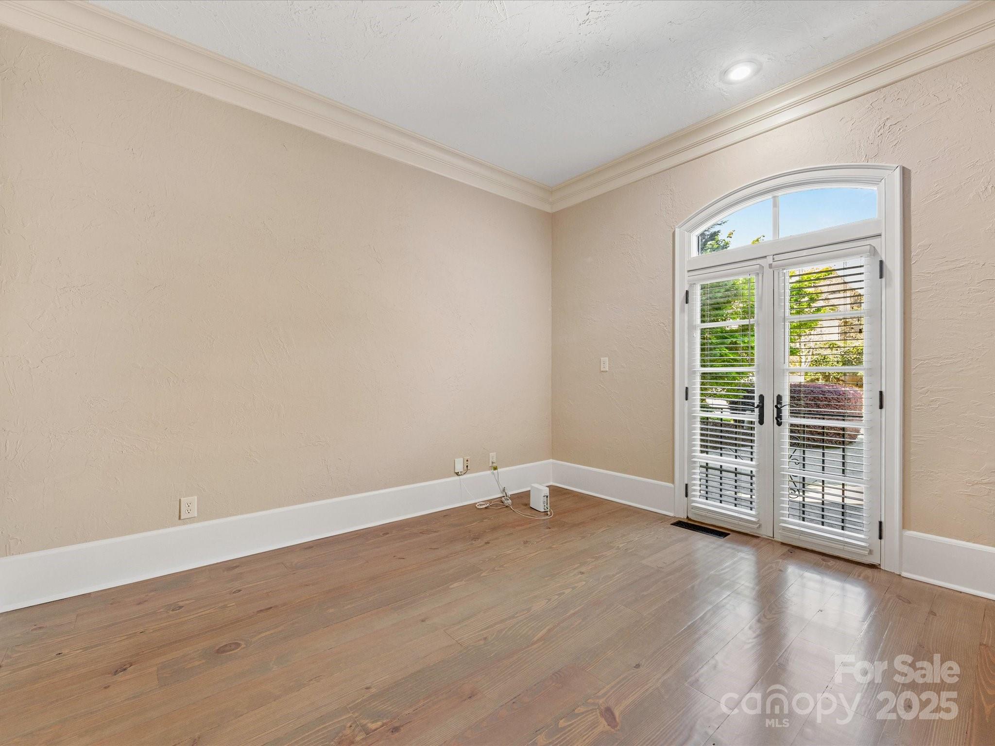 703 Sainte Rose Lane