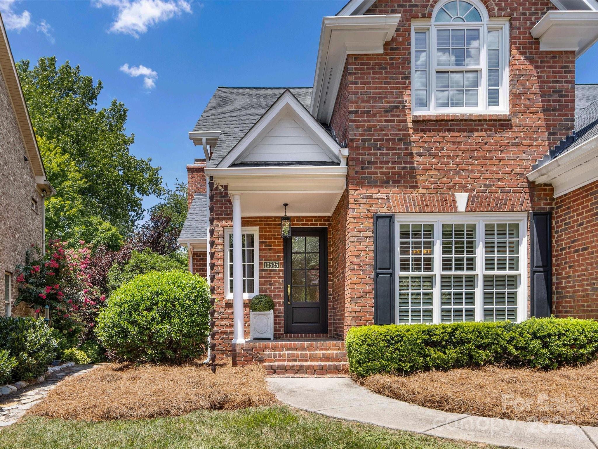 10525 Newberry Park Lane