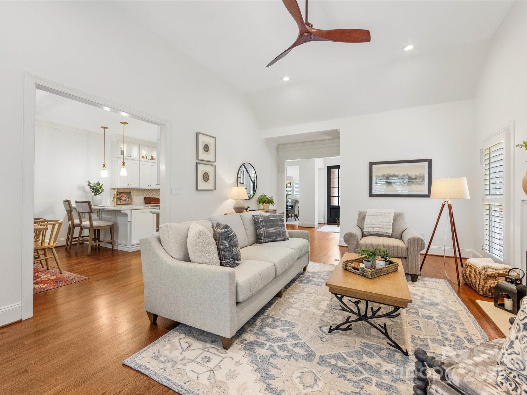 10525 Newberry Park Lane