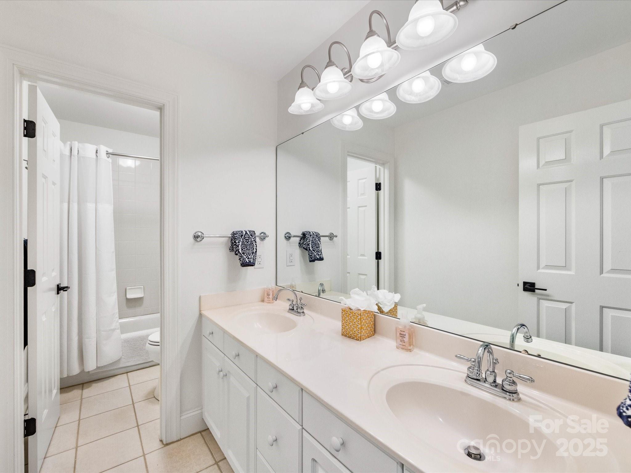 10525 Newberry Park Lane