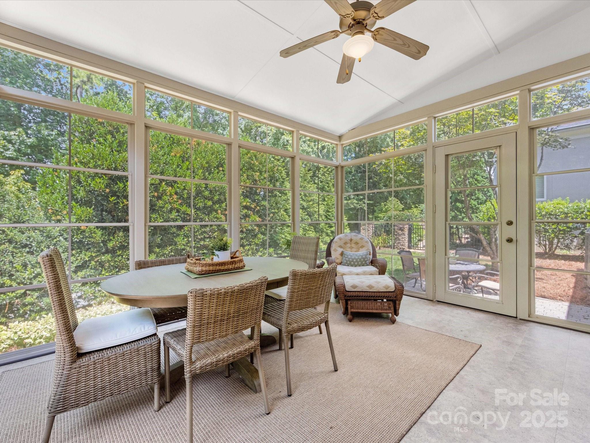 10525 Newberry Park Lane