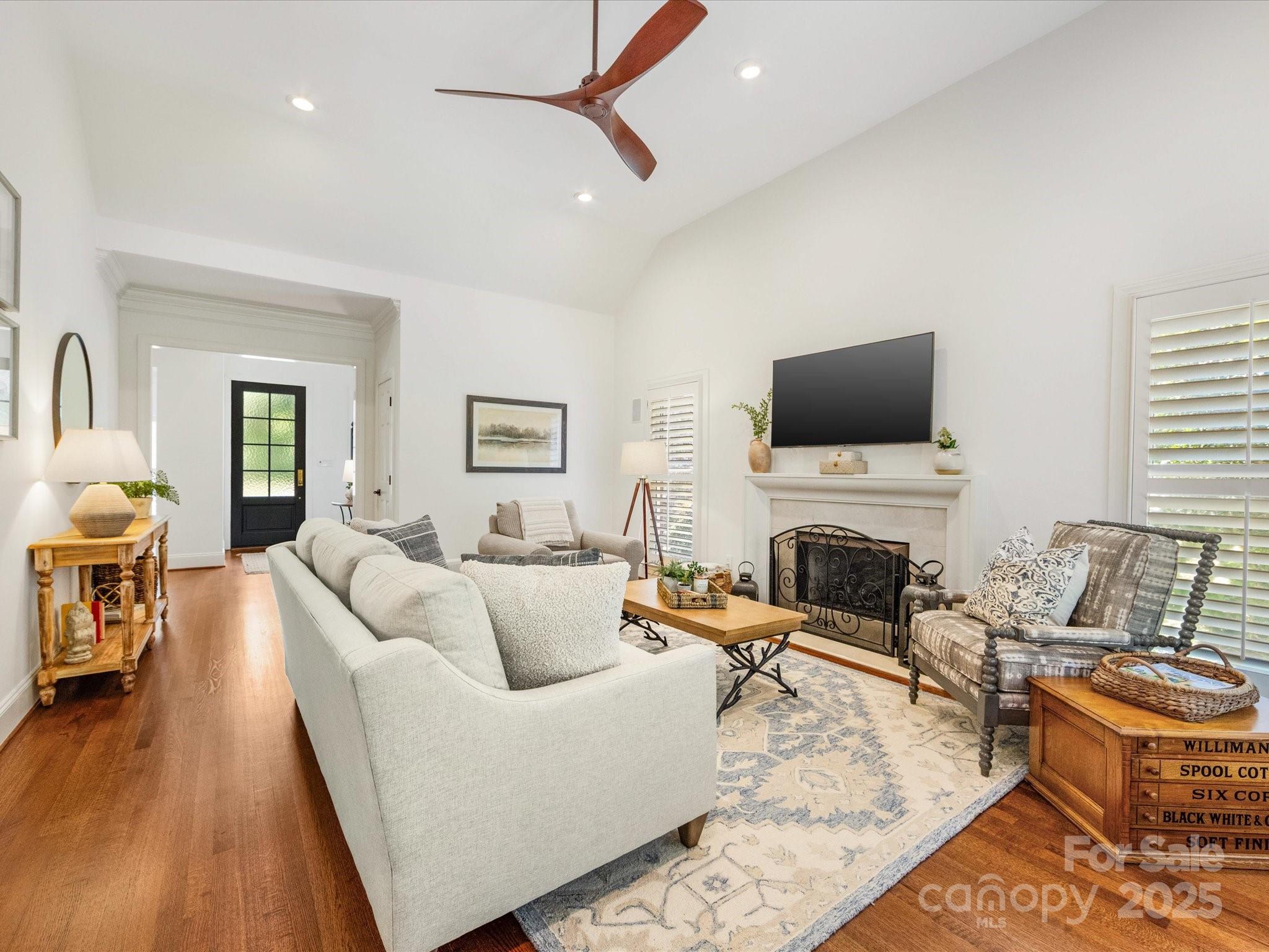 10525 Newberry Park Lane