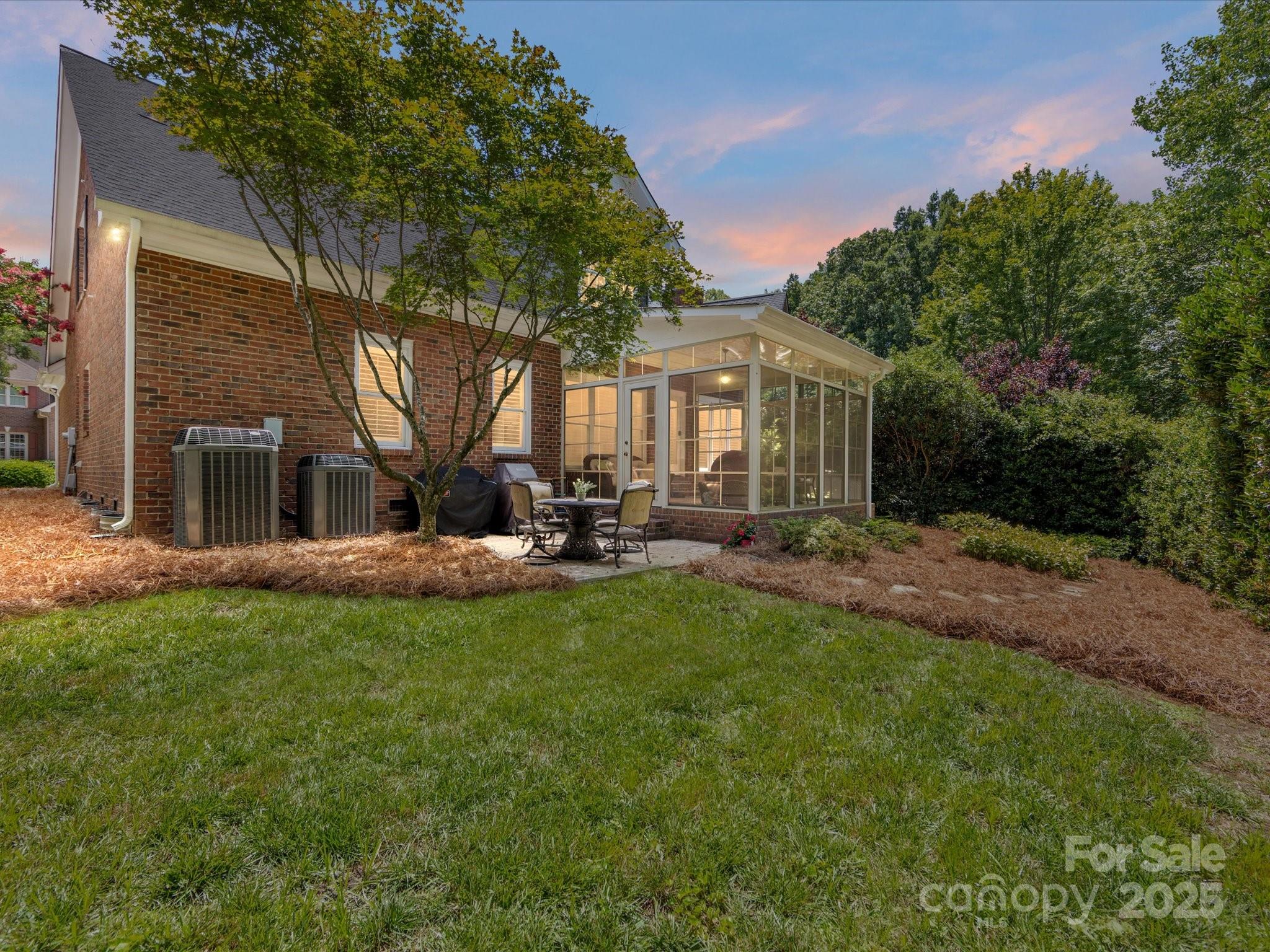 10525 Newberry Park Lane