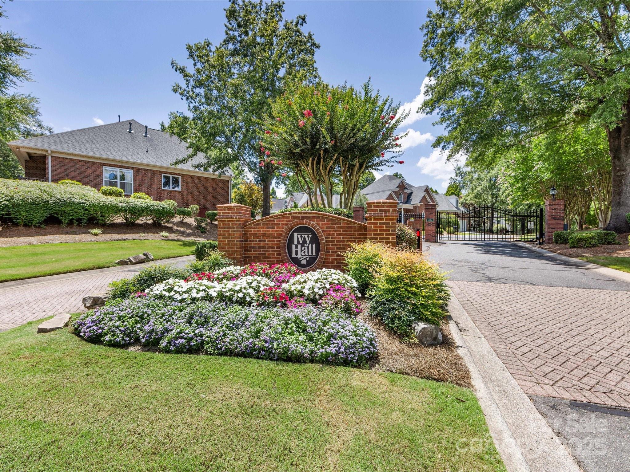 10525 Newberry Park Lane