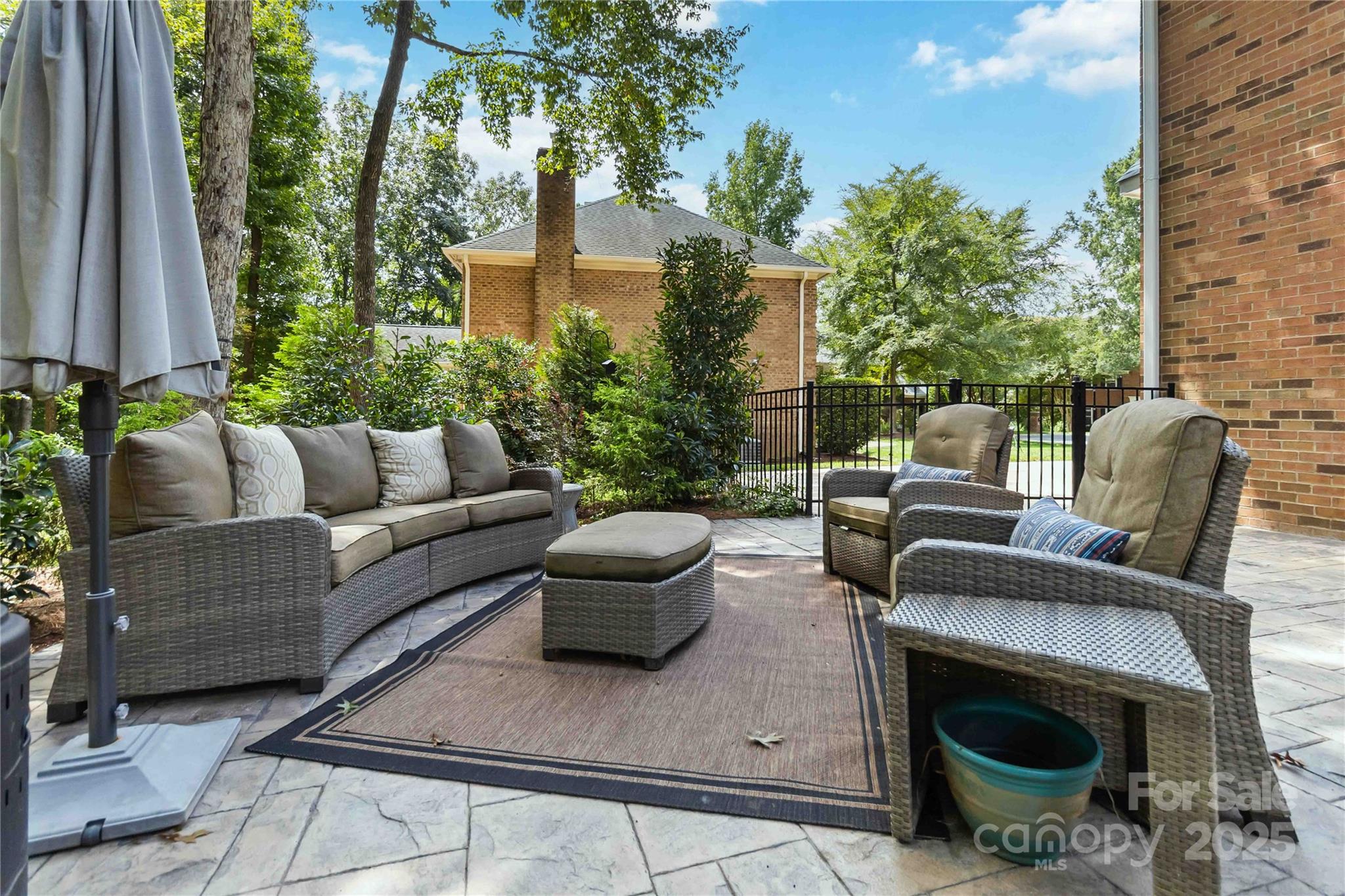 914 Mangionne Drive