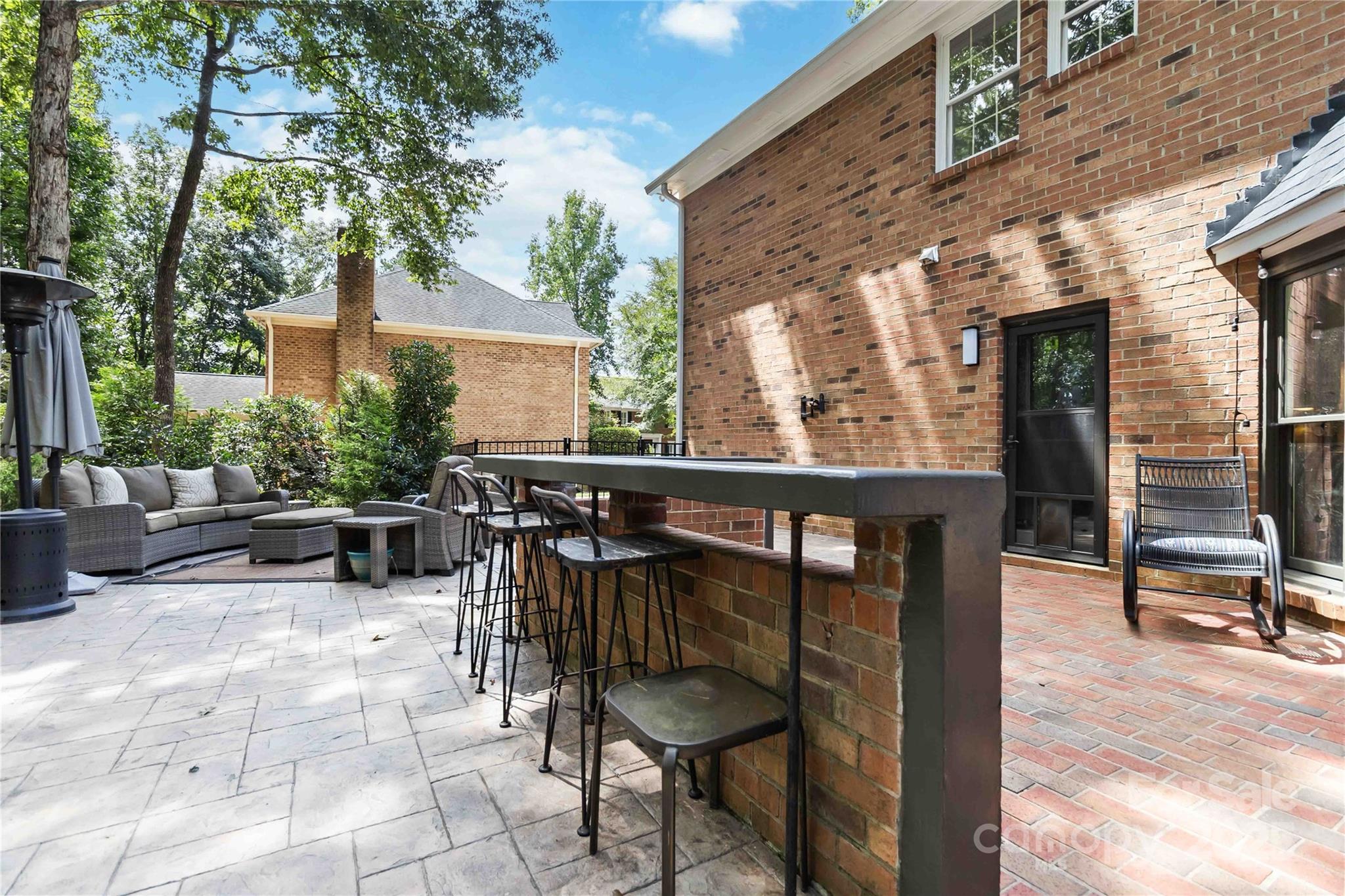 914 Mangionne Drive