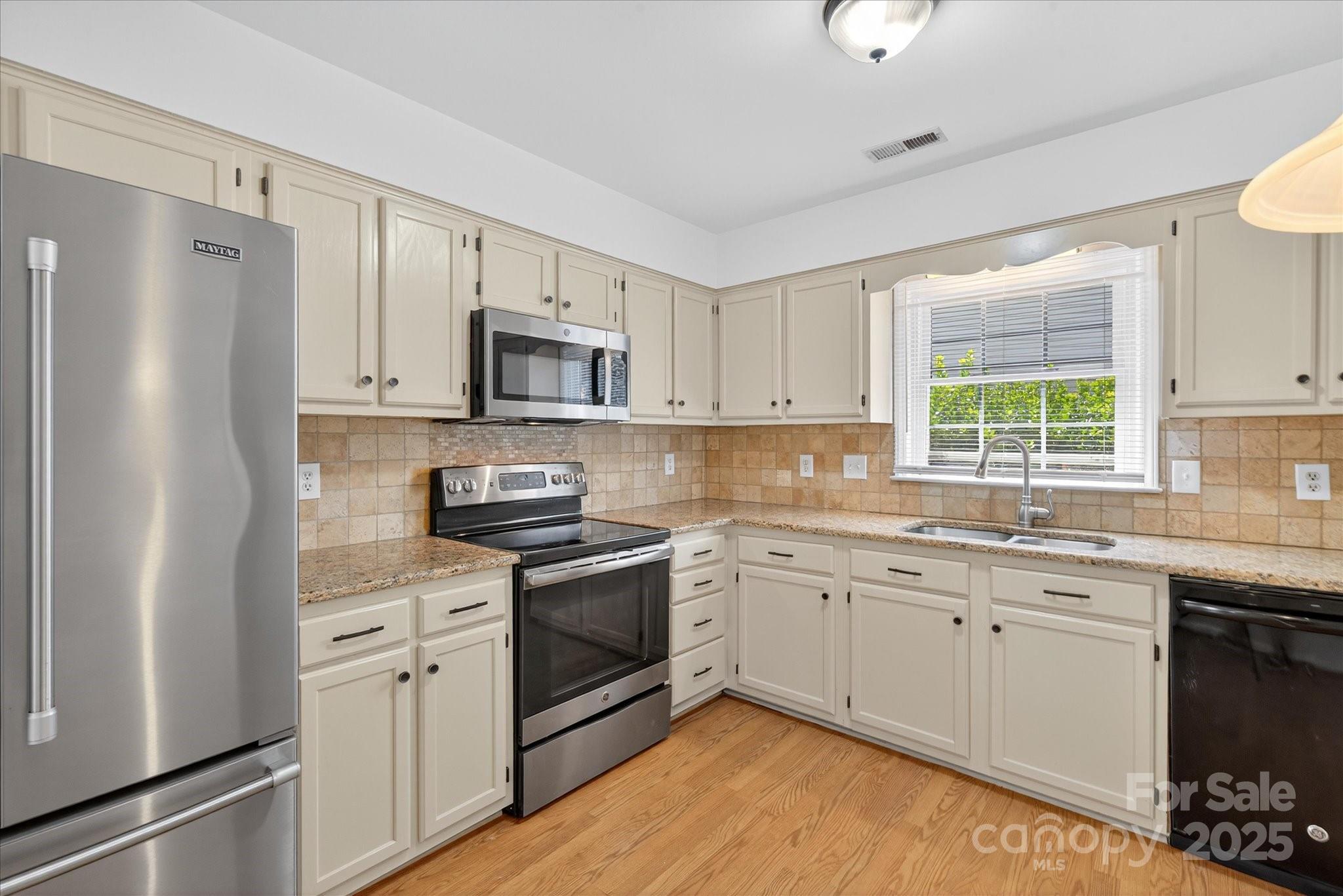 10935 Winterbourne Court