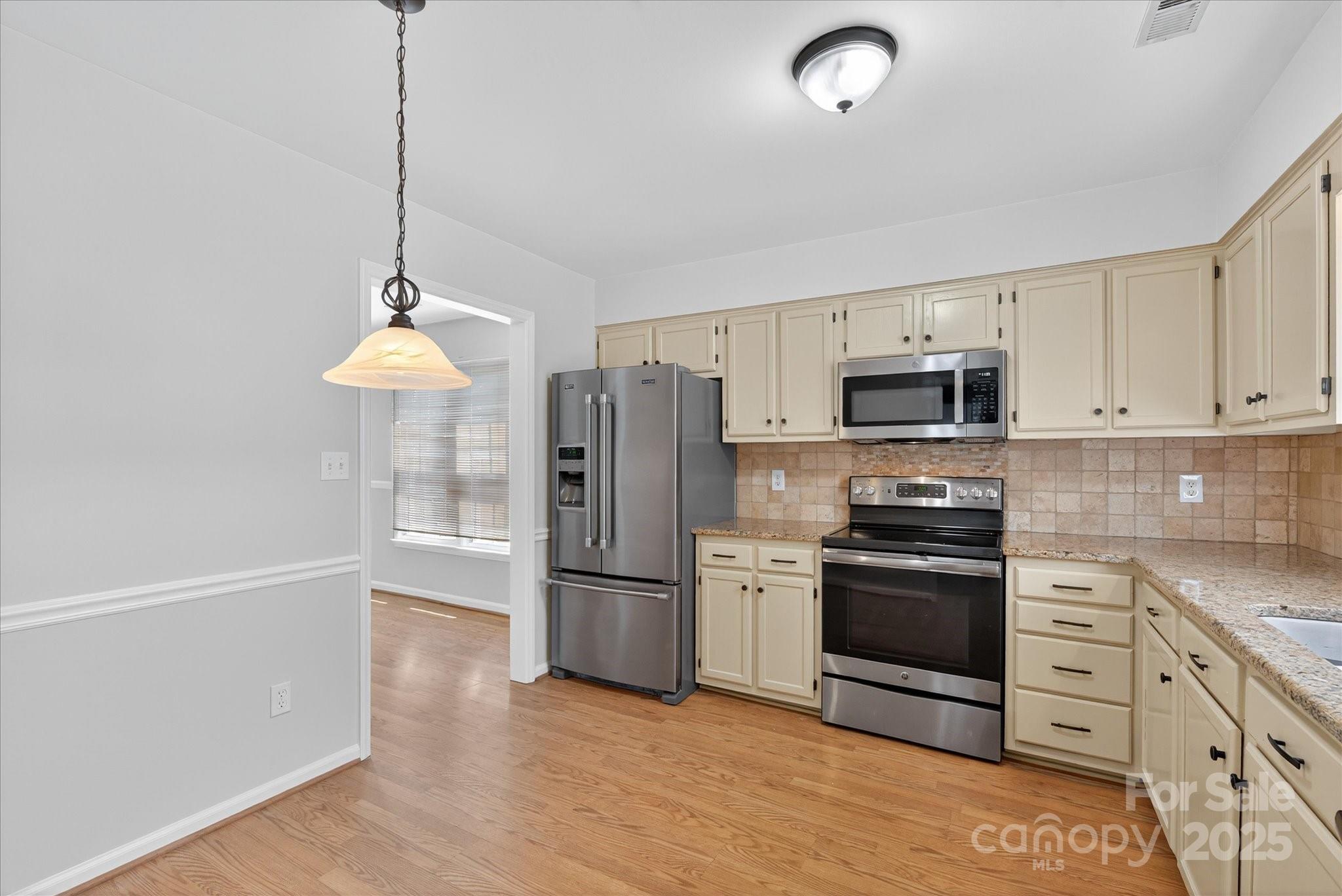 10935 Winterbourne Court