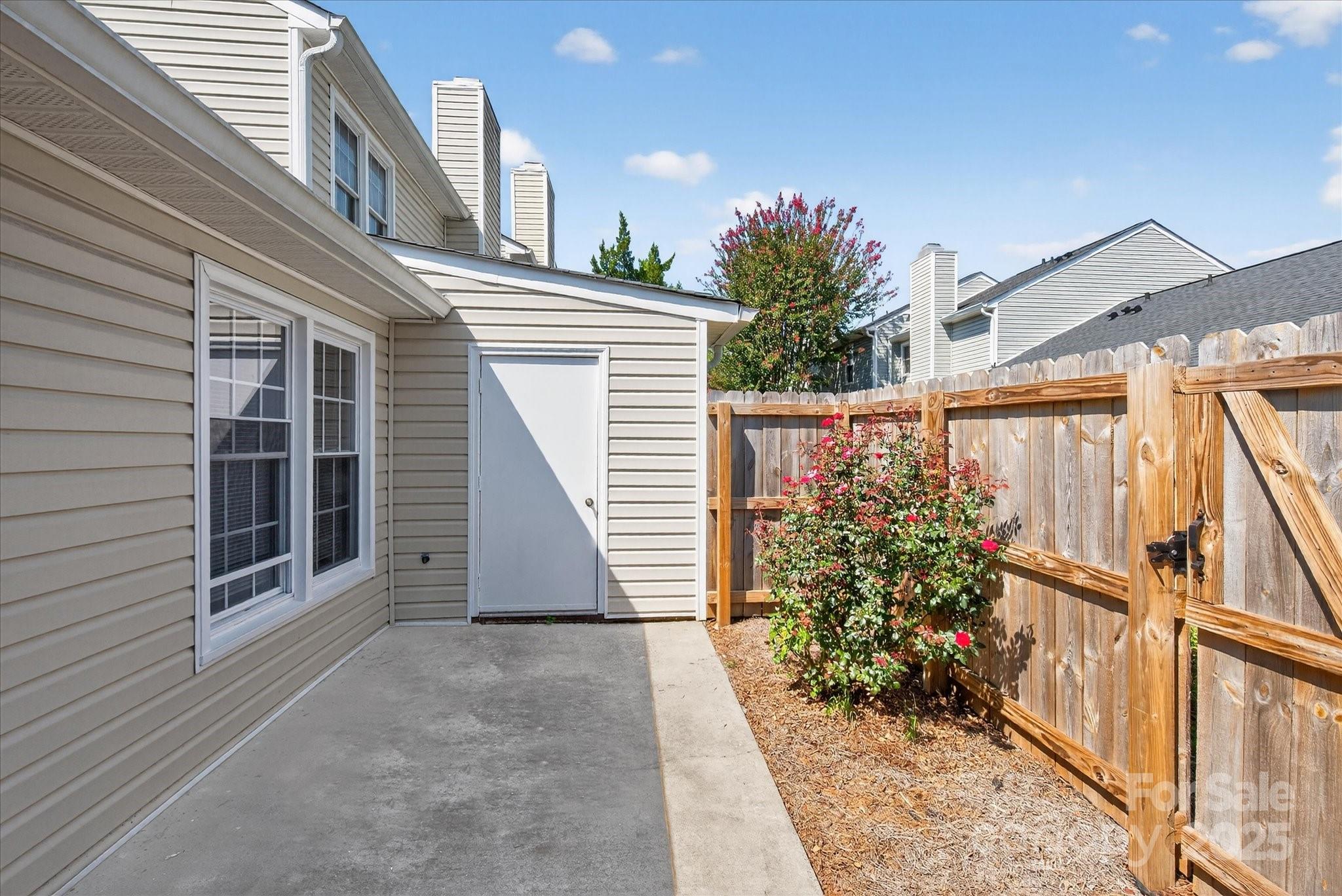 10935 Winterbourne Court