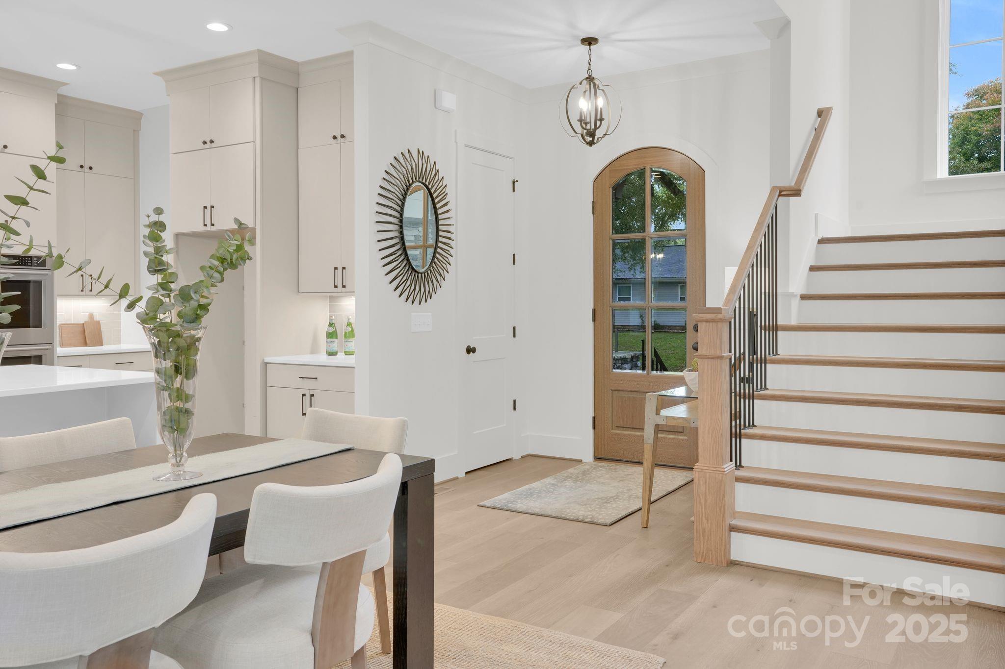 4918 Buckingham Drive