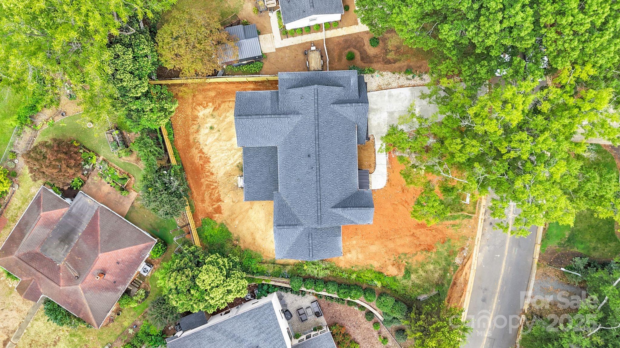4918 Buckingham Drive