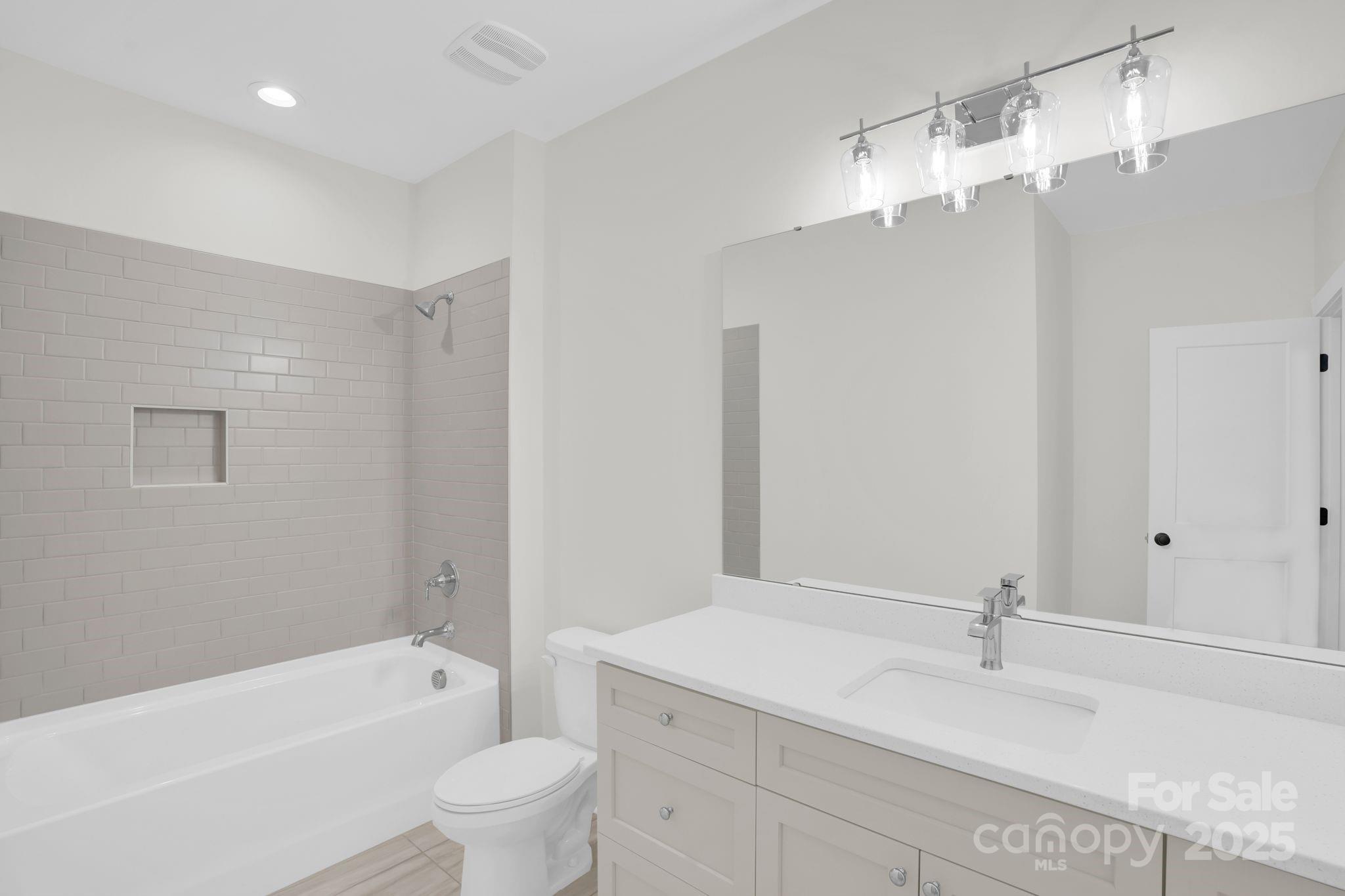 4918 Buckingham Drive