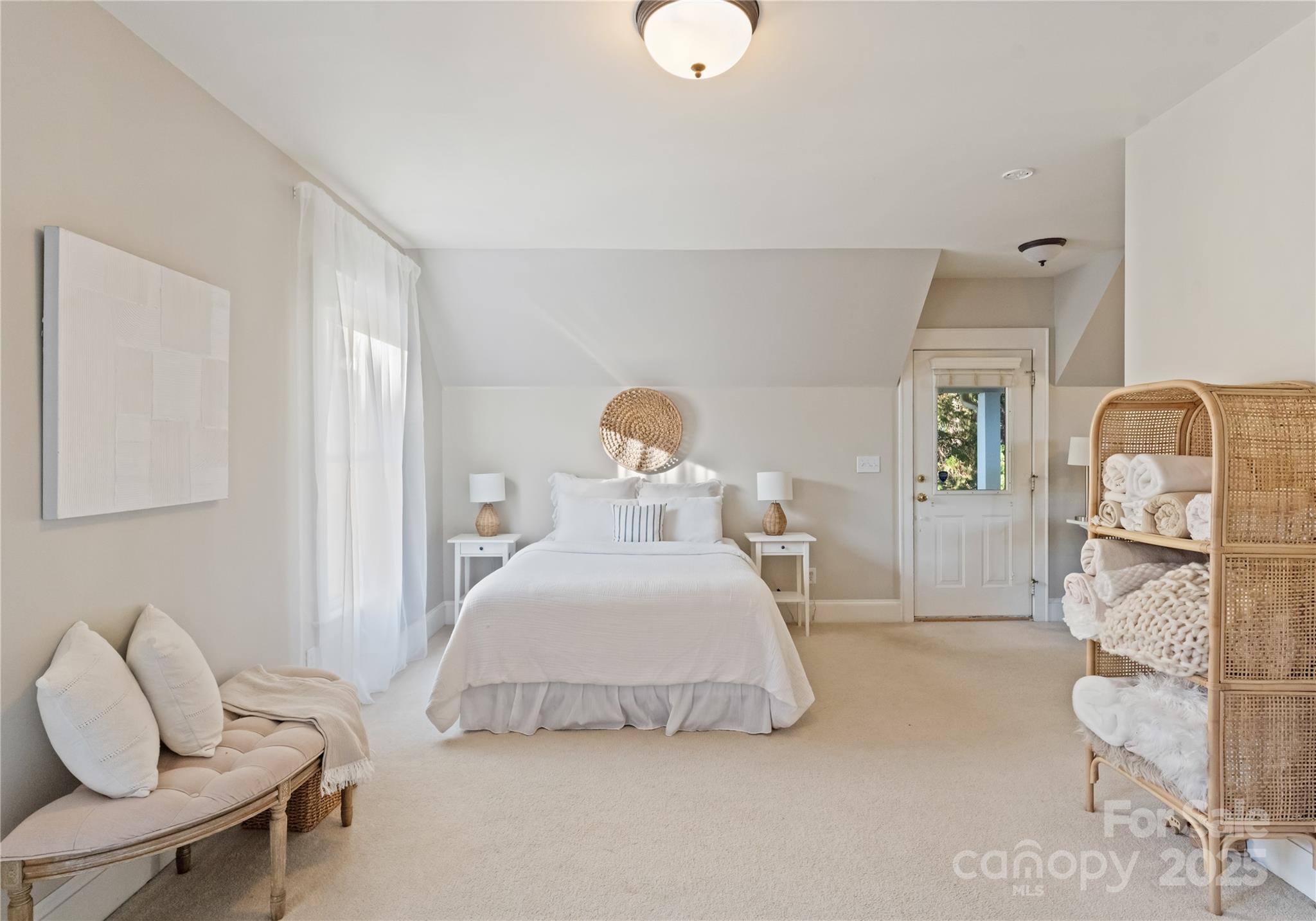 14030 Garden District Row