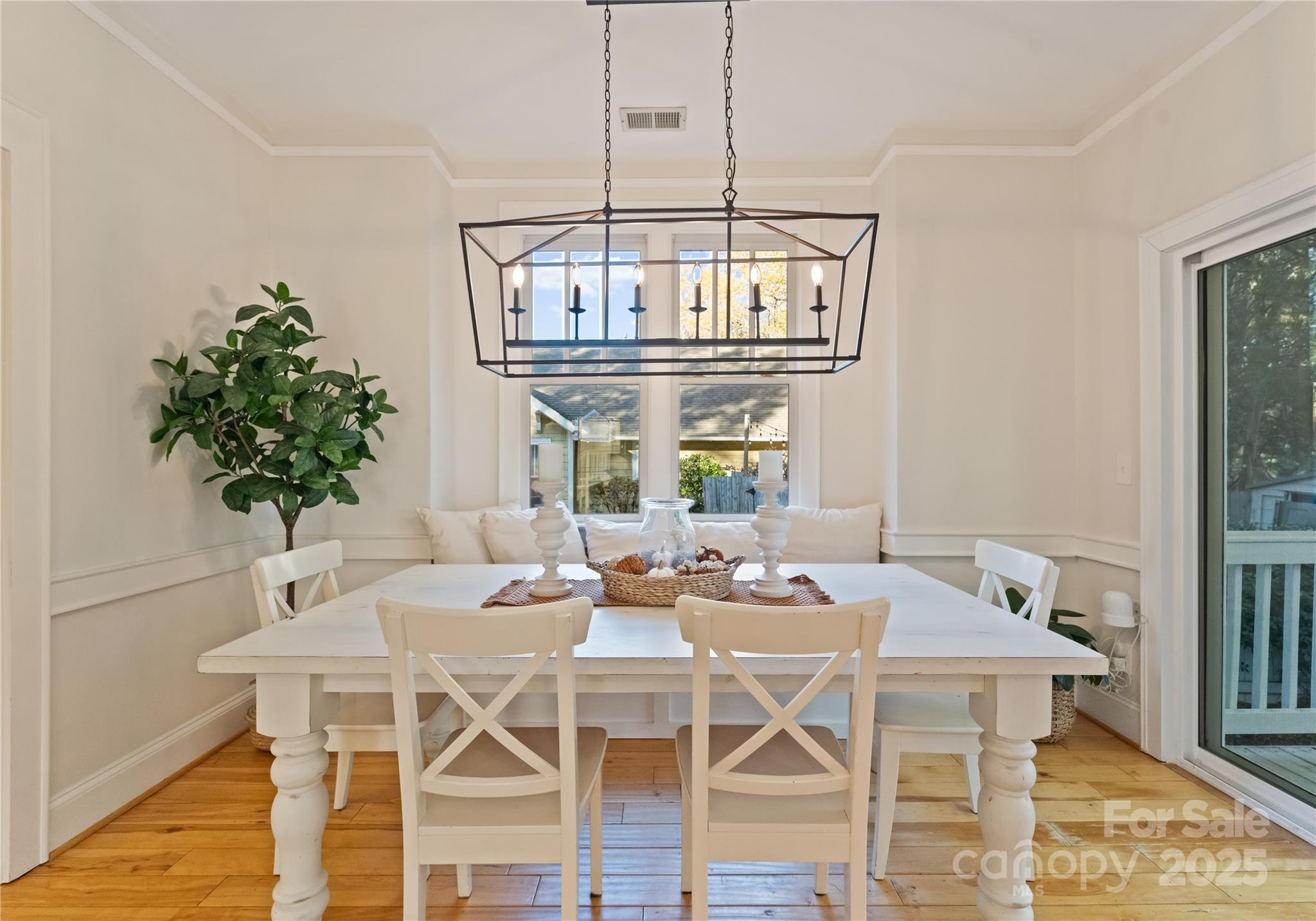 14030 Garden District Row
