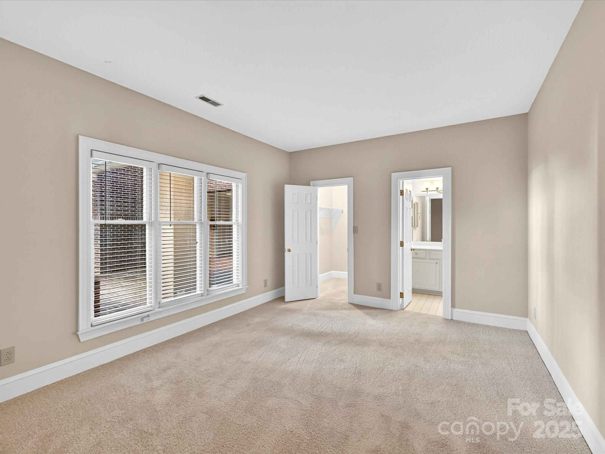 325 Queens Road Unit: 2