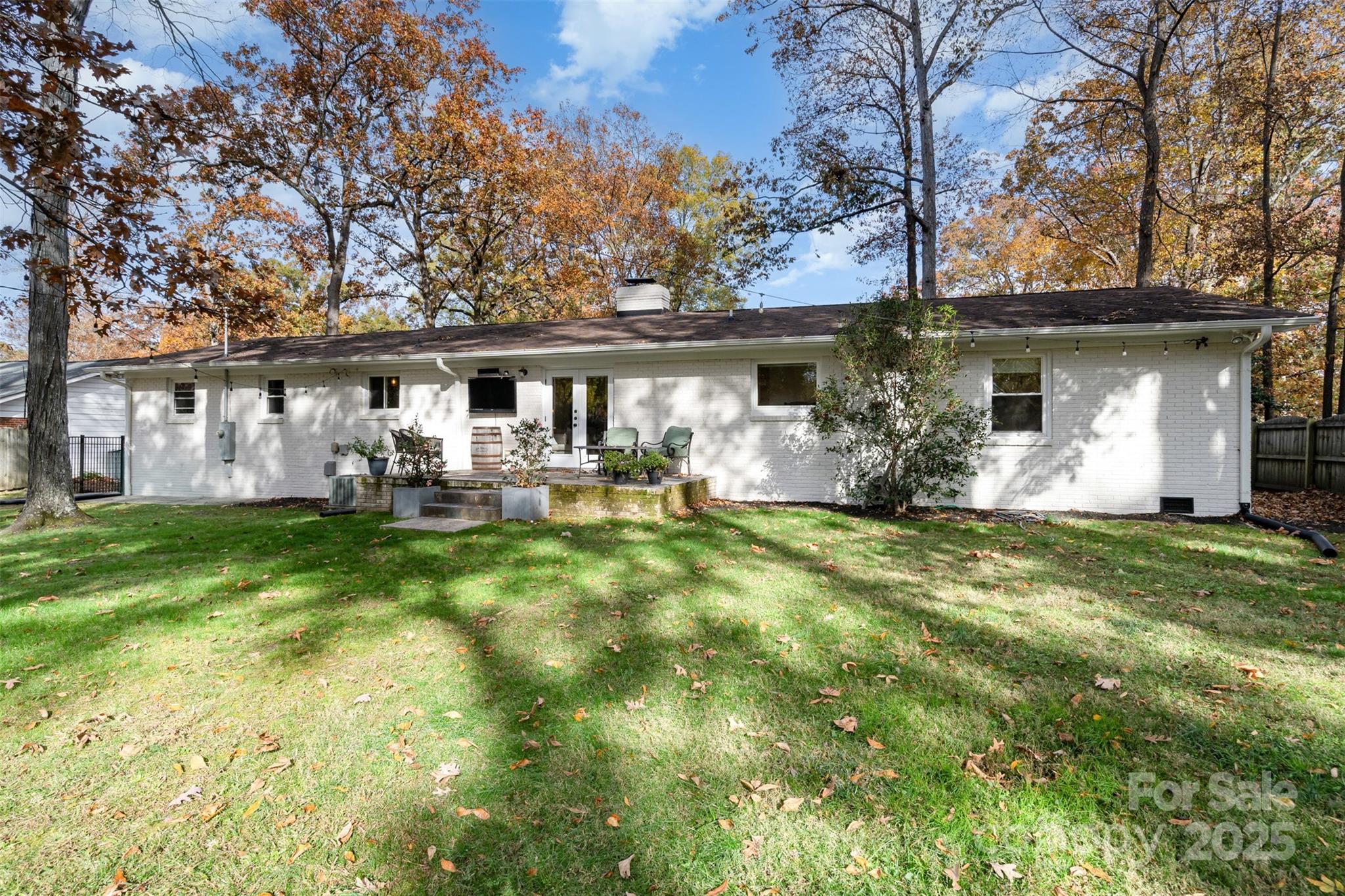 1018 Shady Bluff Drive