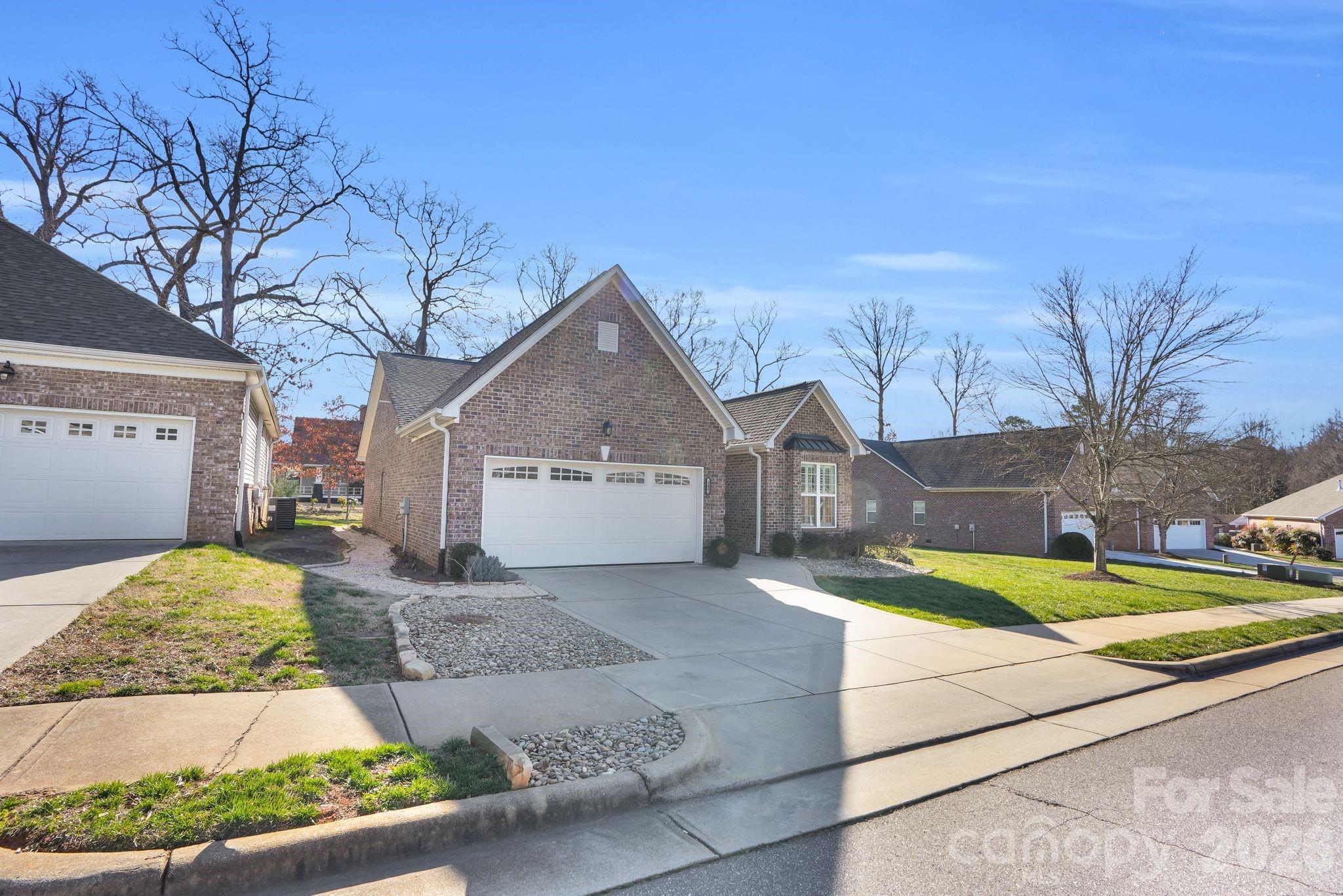 105 Sweet Oaks Lane