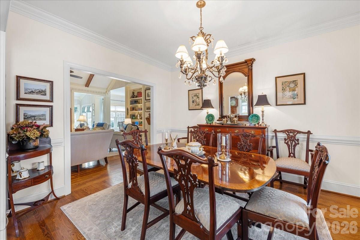 6203 Kensington Gardens Court