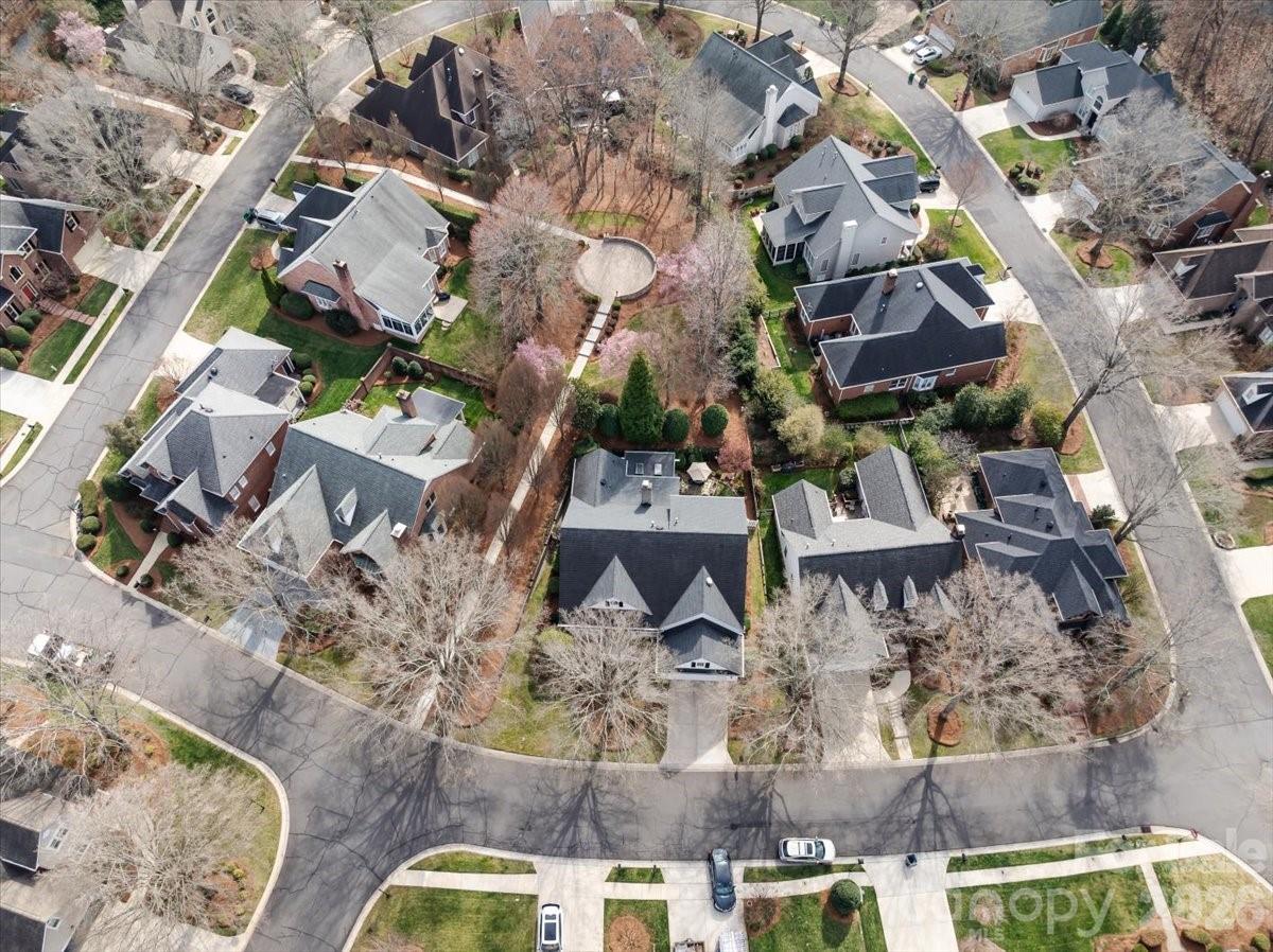 6203 Kensington Gardens Court