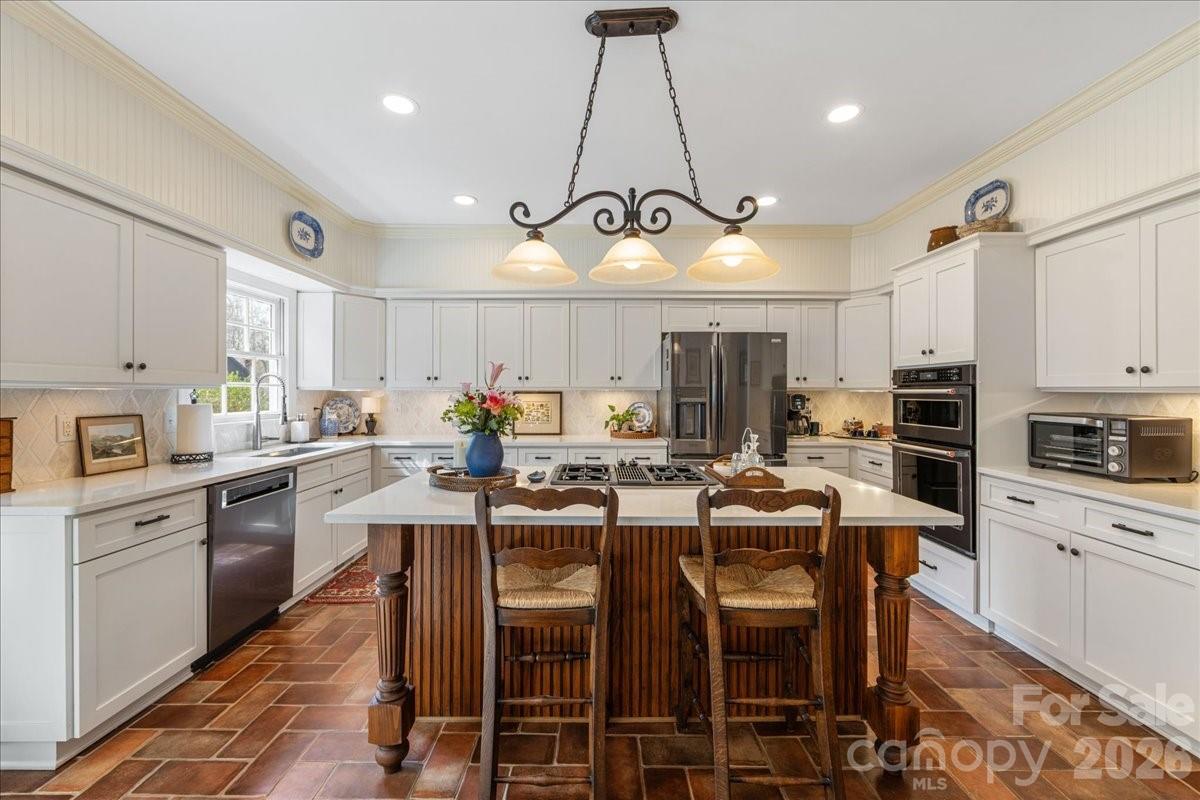 6203 Kensington Gardens Court