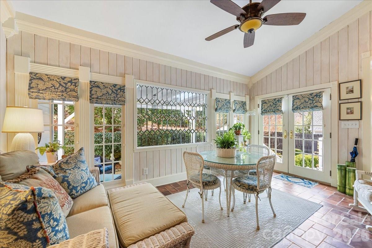 6203 Kensington Gardens Court