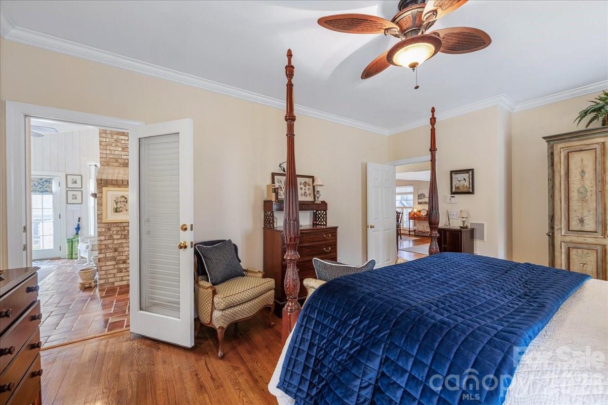 6203 Kensington Gardens Court